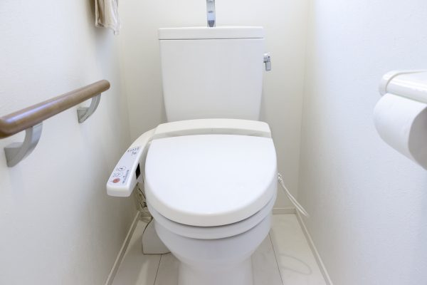 自宅トイレのバリアフリー化 大阪の水まわり 内装リフォーム ぶるーりっじ